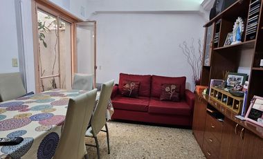Venta Departamento en  Paternal 2 dormitorios y patio