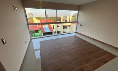 CASA EN RENTA EN FUENTES DEL PEDREGAL