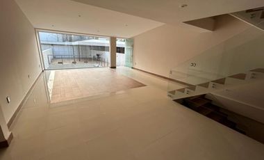 CASA EN RENTA EN FUENTES DEL PEDREGAL