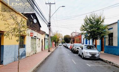 SE VENDE LOCAL COMERCIAL A UNA CUADRA DE LA PLAZA DE ARMAS DE LOS ANDES