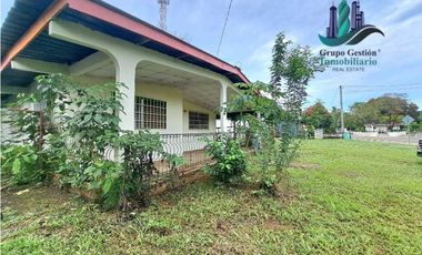 VENDO CASA CON 3000MTS2 HORCONCITOS