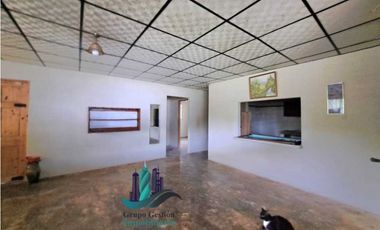 VENDO CASA CON 3000MTS2 HORCONCITOS