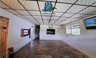 VENDO CASA CON 3000MTS2 HORCONCITOS