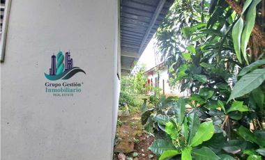VENDO CASA CON 3000MTS2 HORCONCITOS