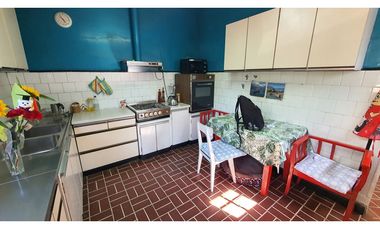 Venta casa 5D 3B con estacionamiento en centro de Los Andes