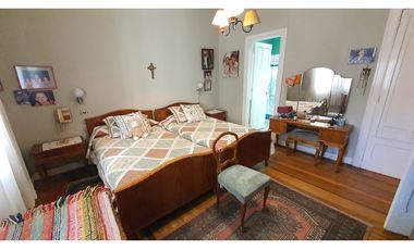 Venta casa 5D 3B con estacionamiento en centro de Los Andes