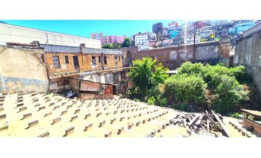 6 locales | 1.254 m2 terreno a pasos Av. Argentina, Metro barón