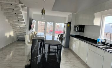 Casa en renta en Punta Azul con vistas al mar y amenidades que disfrutaras!