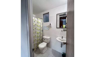 En Venta Apartamento en Conjunto Alborada, Sector Amarilo - Rosablanca