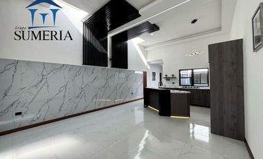 Venta de preciosa casa UNA SOLA PLANTA, para estrenar.