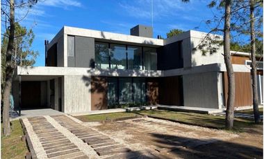 COSTA ESMERALDA- MARITIMO III 4O- ALQUILER