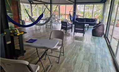 CERRO AZUL / 1000M2 / 4 HABIT / TERRAZA / JARDN / TOTALMENTE CERCADA