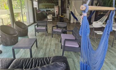 CERRO AZUL / 1000M2 / 4 HABIT / TERRAZA / JARDN / TOTALMENTE CERCADA