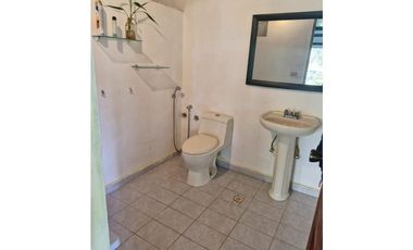 CERRO AZUL / 1000M2 / 4 HABIT / TERRAZA / JARDN / TOTALMENTE CERCADA