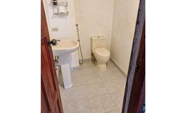 CERRO AZUL / 1000M2 / 4 HABIT / TERRAZA / JARDN / TOTALMENTE CERCADA