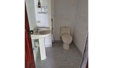 CERRO AZUL / 1000M2 / 4 HABIT / TERRAZA / JARDN / TOTALMENTE CERCADA