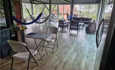 CERRO AZUL / 1000M2 / 4 HABIT / TERRAZA / JARDN / TOTALMENTE CERCADA