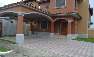 Casa en Venta en Costa Sur # 2159 cvd