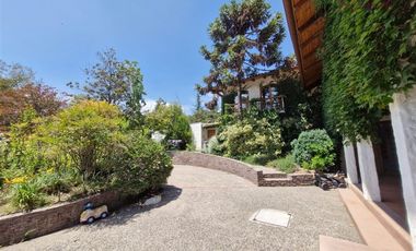 Casa en Venta en Camino Los Refugios- Los Quillayes- El Arrayán