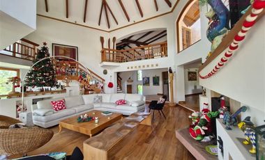 Casa en Venta en Camino Los Refugios- Los Quillayes- El Arrayán