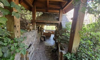 Casa en Venta en Camino Los Refugios- Los Quillayes- El Arrayán