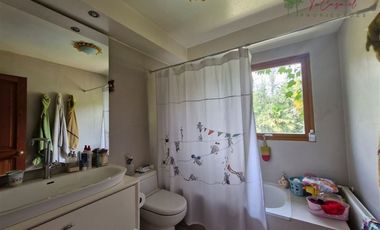 Casa en Venta en Camino Los Refugios- Los Quillayes- El Arrayán