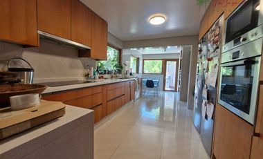 Casa en Venta en Camino Los Refugios- Los Quillayes- El Arrayán
