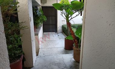 CASA EN BOSQUES DE LA HERRADURA CON JARDIN Y CUATRO RECAMARAS