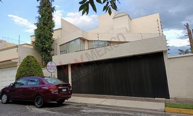 CASA EN BOSQUES DE LA HERRADURA CON JARDIN Y CUATRO RECAMARAS