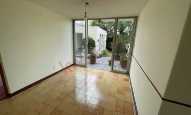 CASA EN BOSQUES DE LA HERRADURA CON JARDIN Y CUATRO RECAMARAS