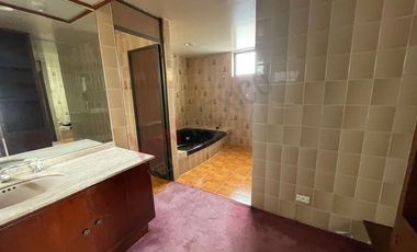 CASA EN BOSQUES DE LA HERRADURA CON JARDIN Y CUATRO RECAMARAS