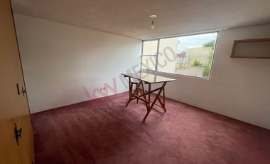 CASA EN BOSQUES DE LA HERRADURA CON JARDIN Y CUATRO RECAMARAS