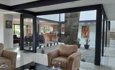 Casa moderna en venta