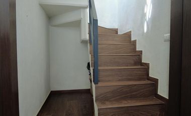 Hermosa casa de 3 niveles de oportunidad en venta Solares