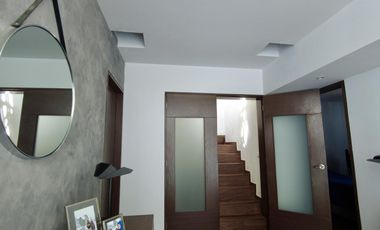 Hermosa casa de 3 niveles de oportunidad en venta Solares