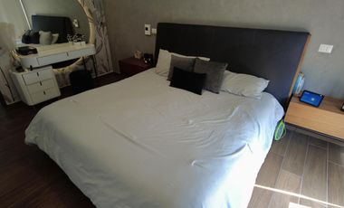 Hermosa casa de 3 niveles de oportunidad en venta Solares