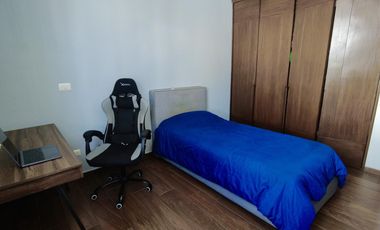 Hermosa casa de 3 niveles de oportunidad en venta Solares