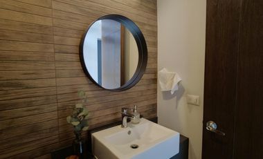 Hermosa casa de 3 niveles de oportunidad en venta Solares