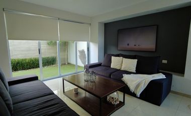 Hermosa casa de 3 niveles de oportunidad en venta Solares