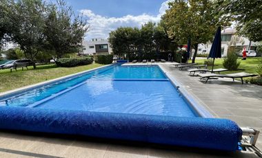 Hermosa casa de 3 niveles de oportunidad en venta Solares