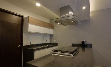Hermosa casa de 3 niveles de oportunidad en venta Solares