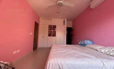 Hermosa Casa en Venta Amueblada en  Alegranza 4h/4.5b Playa del Carmen  P4176