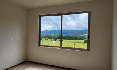 Casa en  Fraccionamiento privado con acceso controlado