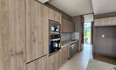 Casa en  Fraccionamiento privado con acceso controlado