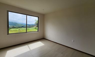Casa en  Fraccionamiento privado con acceso controlado