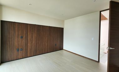 Casa en  Fraccionamiento privado con acceso controlado