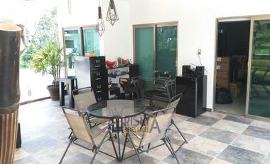 EXCEPCIONAL CASA  CON ALBERCA Y PANELES SOLARES EN RENTA O VENTA EN COL. JARDINES