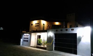 EXCEPCIONAL CASA  CON ALBERCA Y PANELES SOLARES EN RENTA O VENTA EN COL. JARDINES