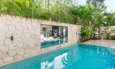 Venta hermosa casa 4 recamaras en Aldea Zama Premium Tulum P4005
