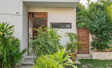 Venta hermosa casa 4 recamaras en Aldea Zama Premium Tulum P4005